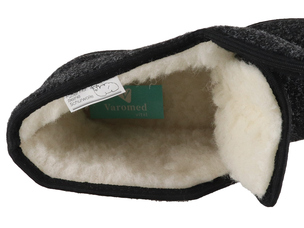 slipper boots with velcro fastening