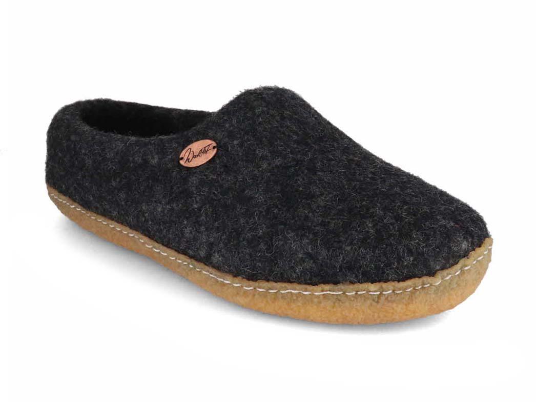 WoolFit® 'Footprint' handmade Slippers with Rubber Sole, graphite ...