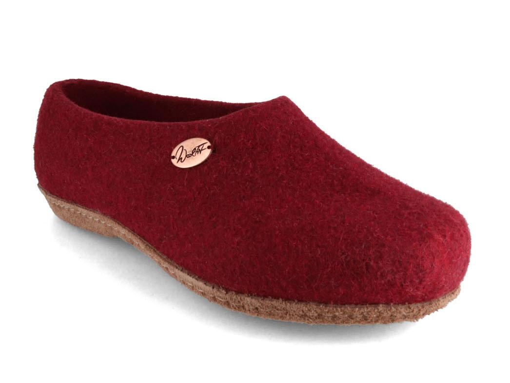 raised heel slippers